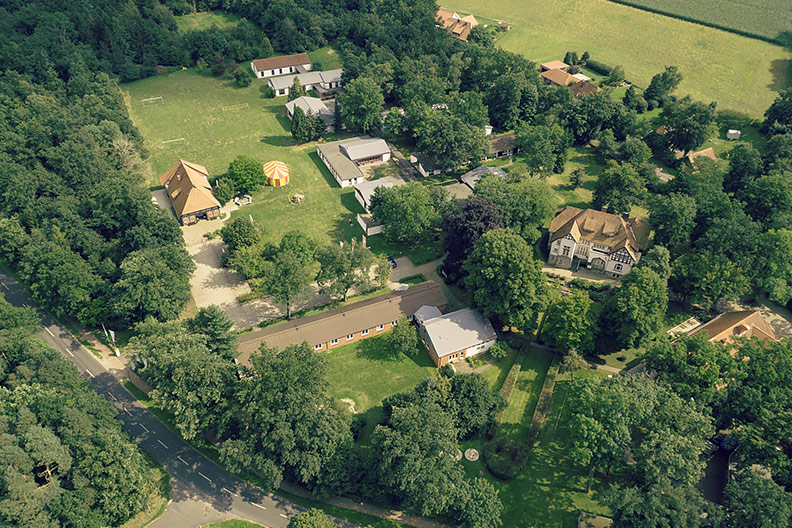 Inmitten der Natur: Das Bildungszentrumliegt auf einem 80.000 m² großen Parklandgrundstück